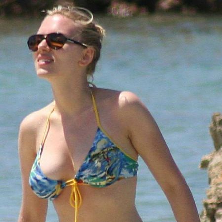 Scarlett Johansson in Bikini